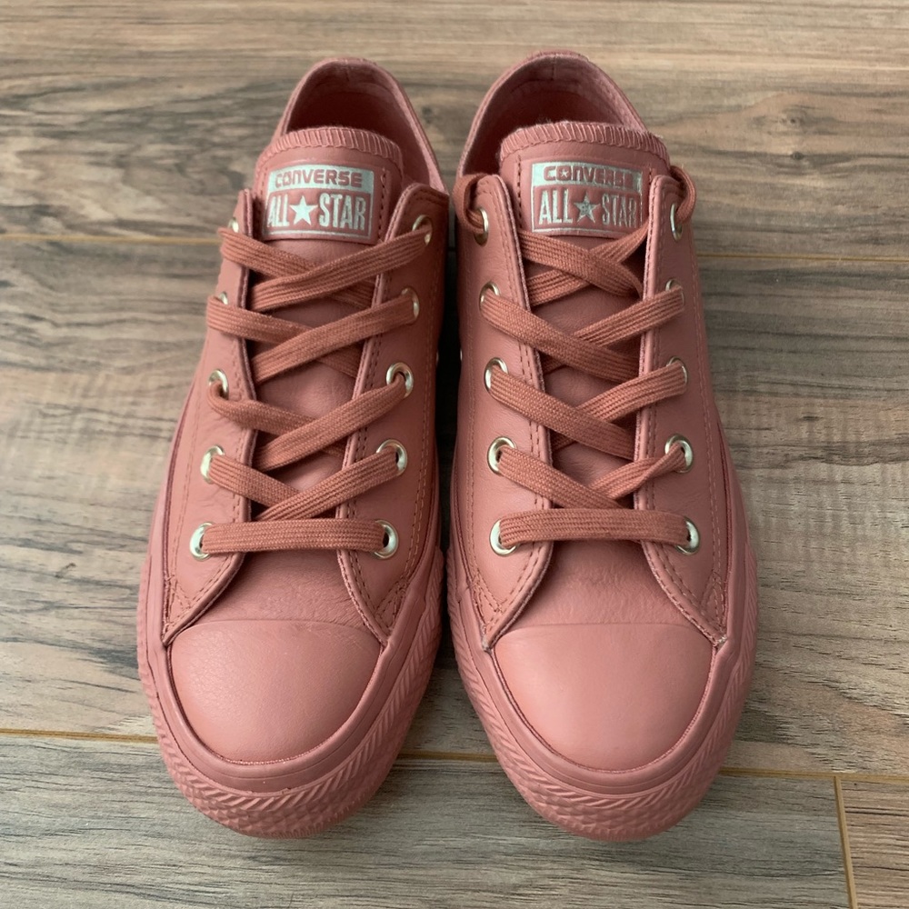 Brand new blush converse